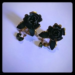 🥀Green and Gold Clip on Rose Earrings Vintage 🥀